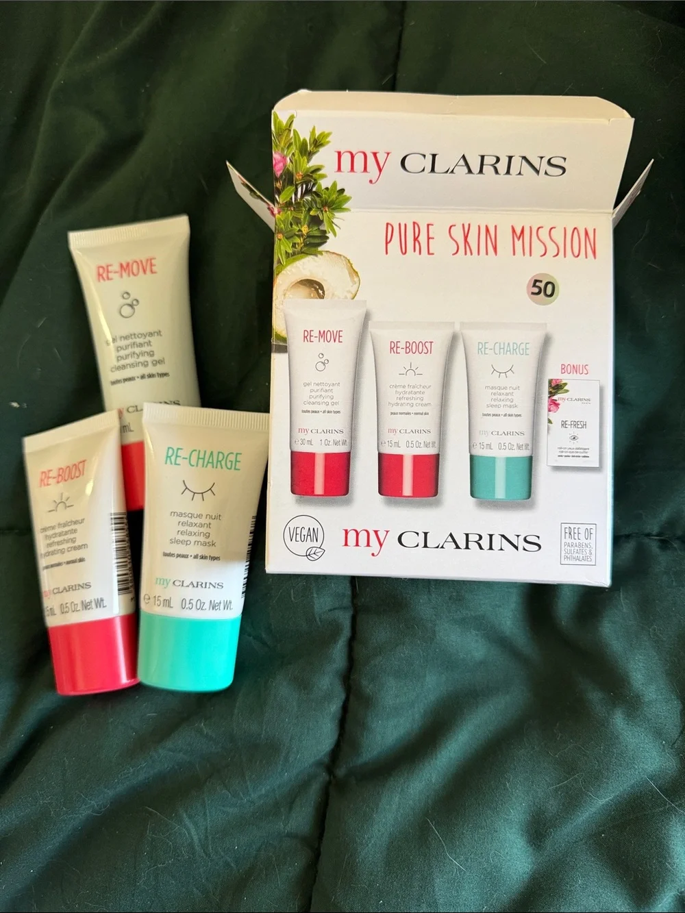 Clarins RE-MOVE Purifying Cleansing Gel in pale blue and coral